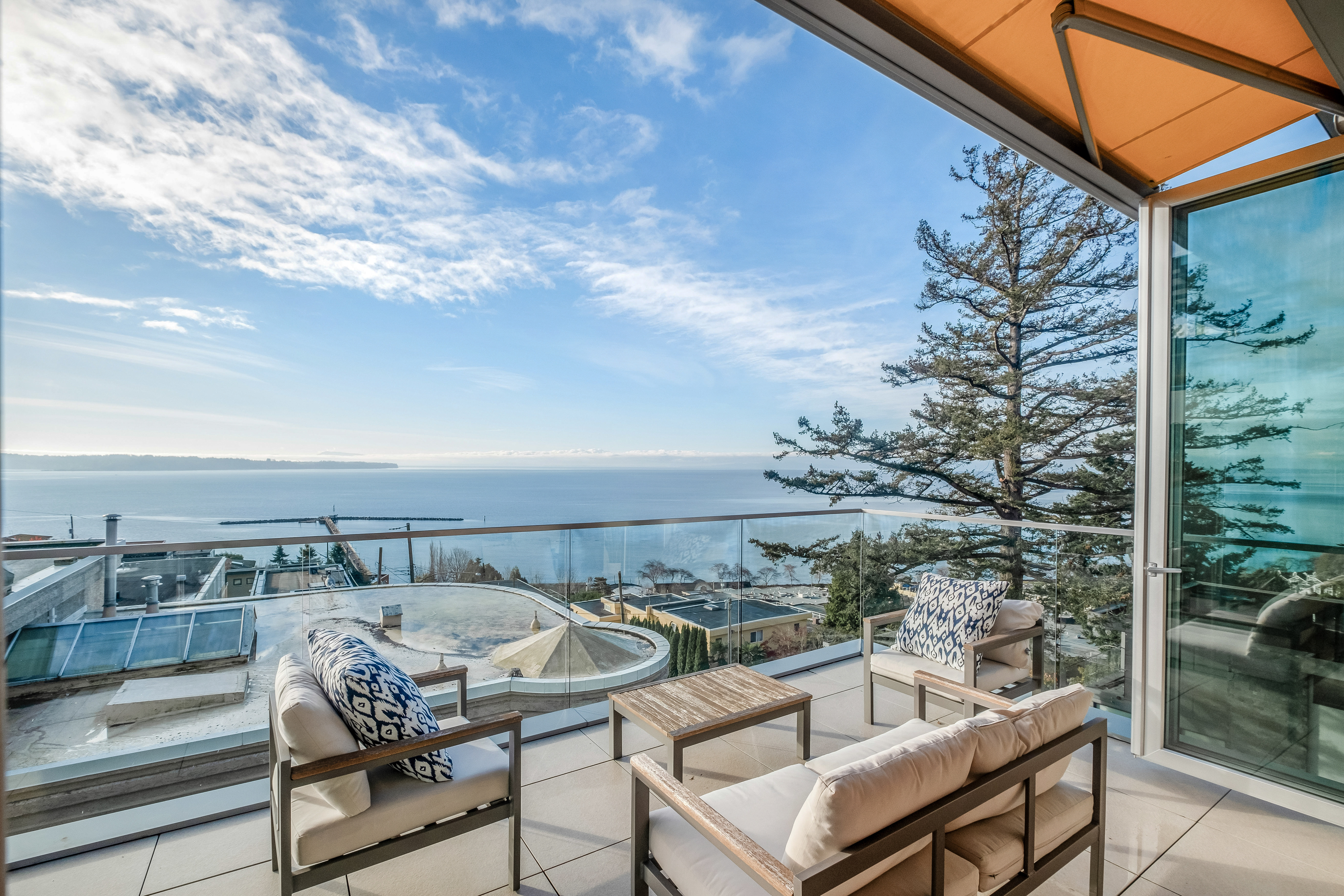 15046 Buena Vista Avenue